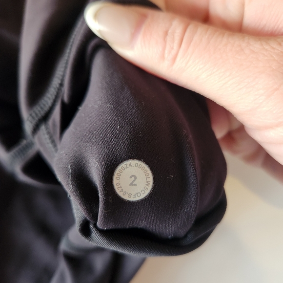 Lululemon Invigorate Black Leggings Size 2 High Rise. - Picture 4 of 7